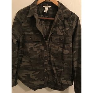 F21 Camo Buttoned Down Shirt